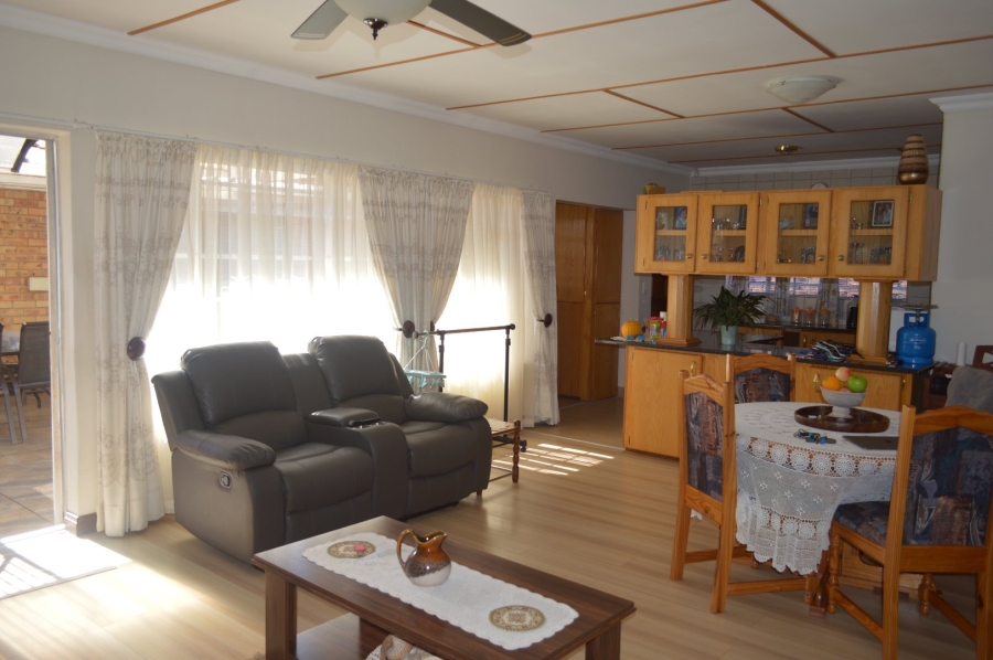 2 Bedroom Property for Sale in Flamwood North West